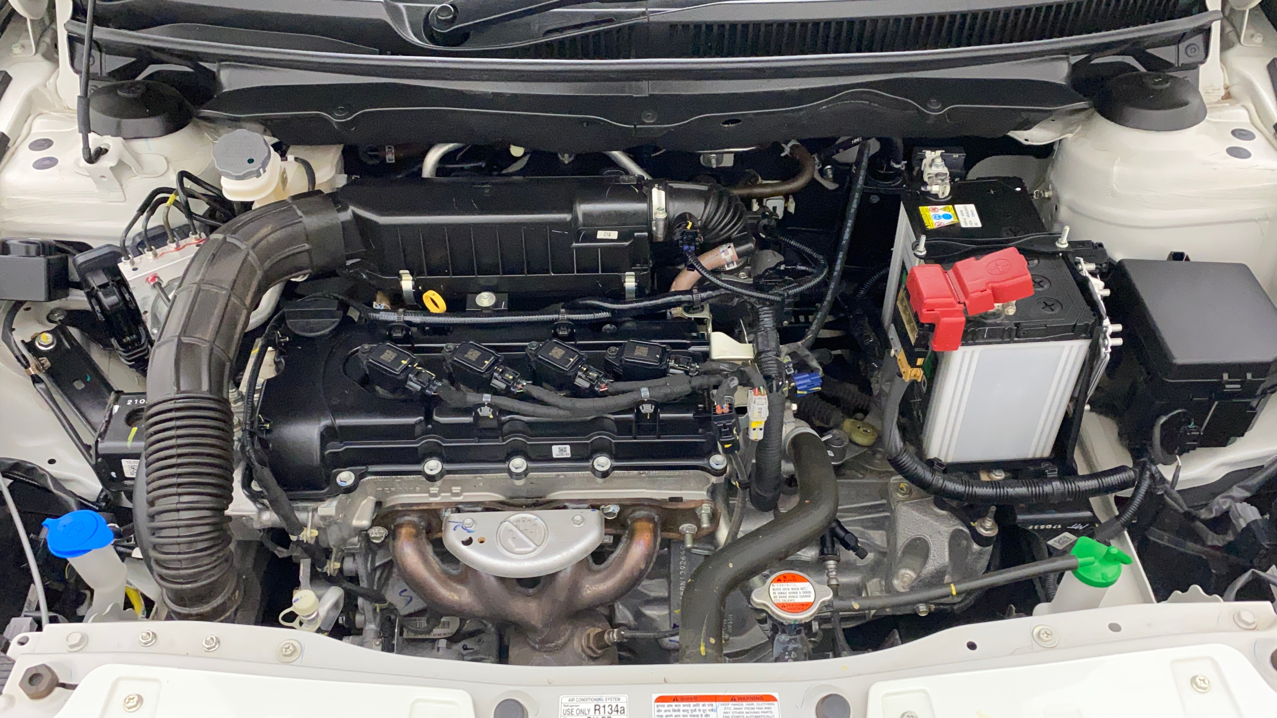 Engine bay of a Maruti Suzuki Ciaz