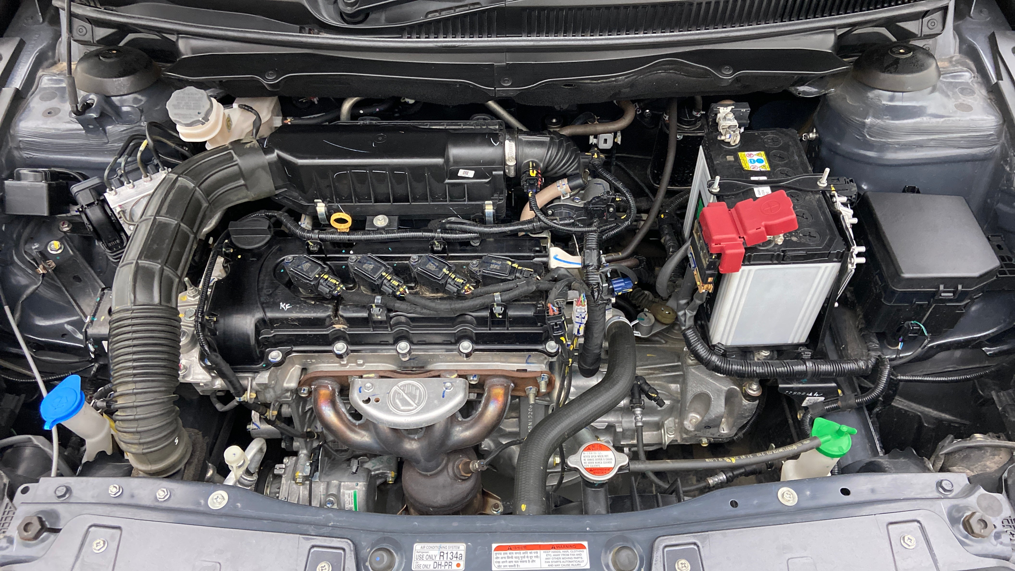Engine bay of a Maruti Suzuki Ciaz