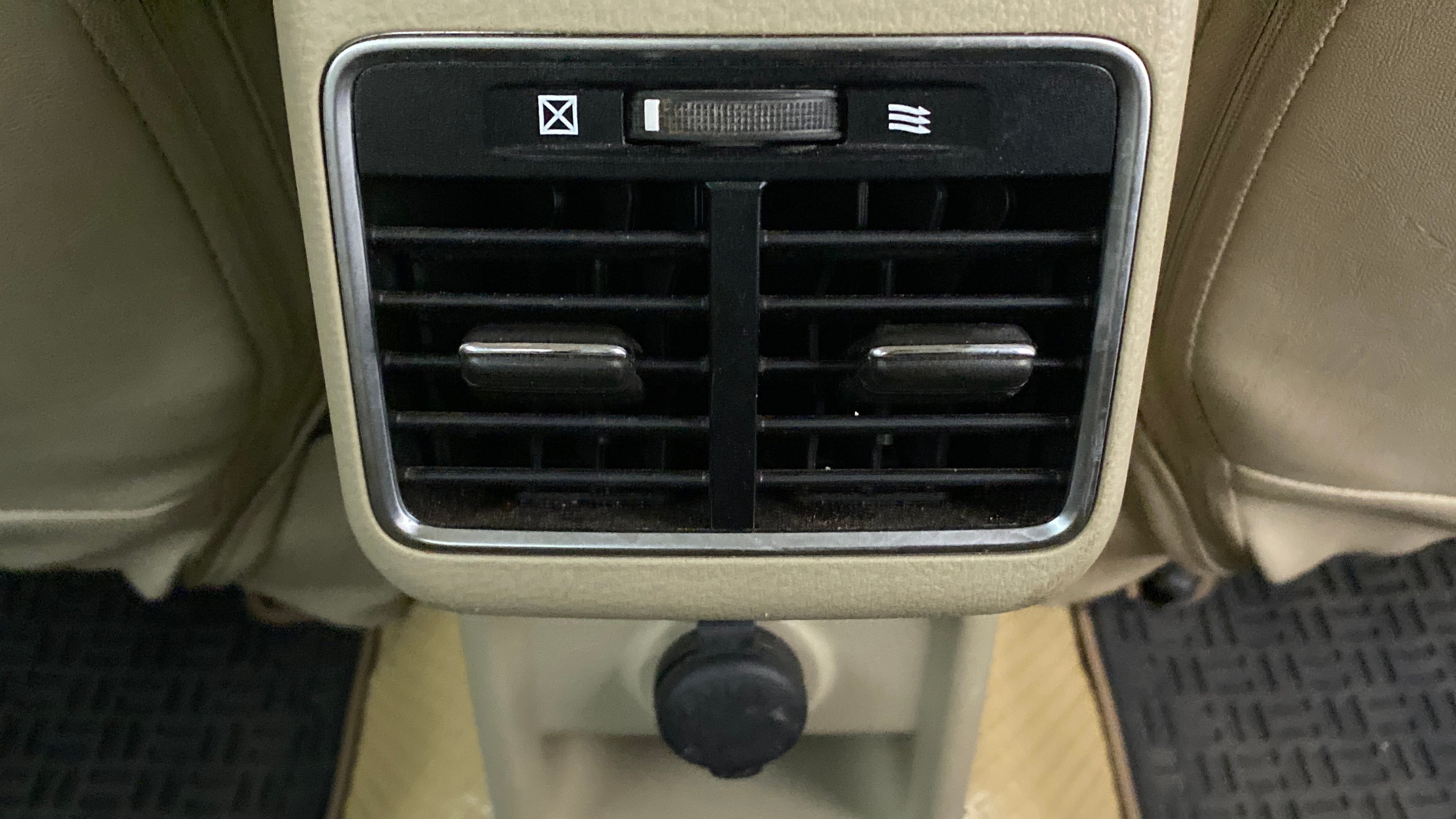 Rear ac vent of a Maruti Suzuki Ciaz