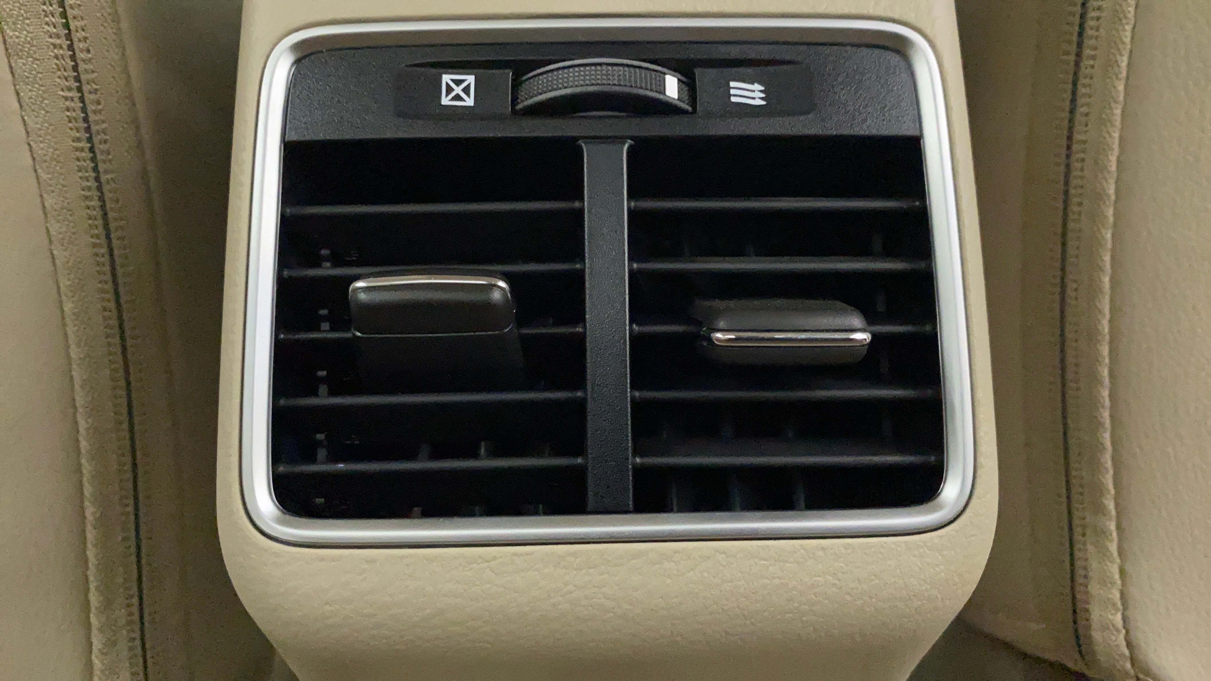 Rear ac vent of a Maruti Suzuki Ciaz
