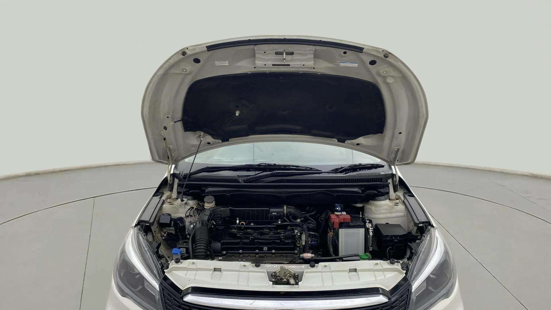 Engine bay of a Maruti Suzuki Ciaz