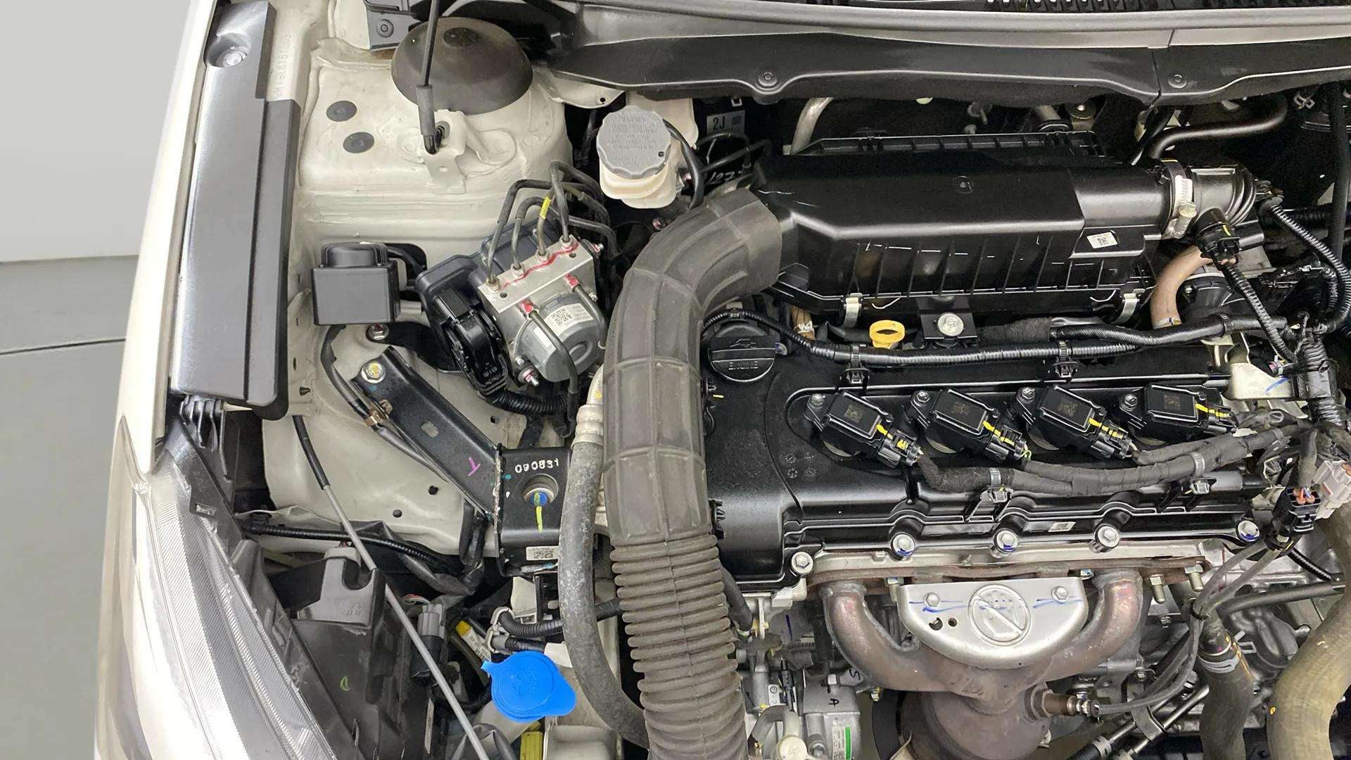 Engine bay of a Maruti Suzuki Ciaz