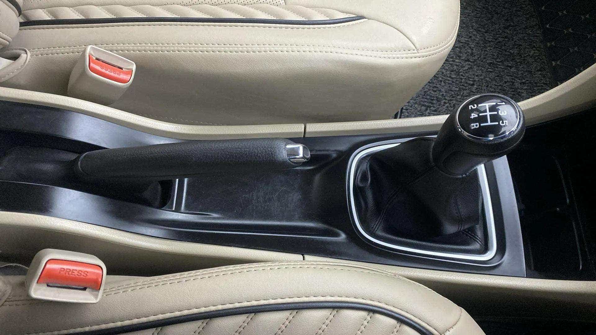 Gear lever and handbrake of a Maruti Suzuki Ciaz