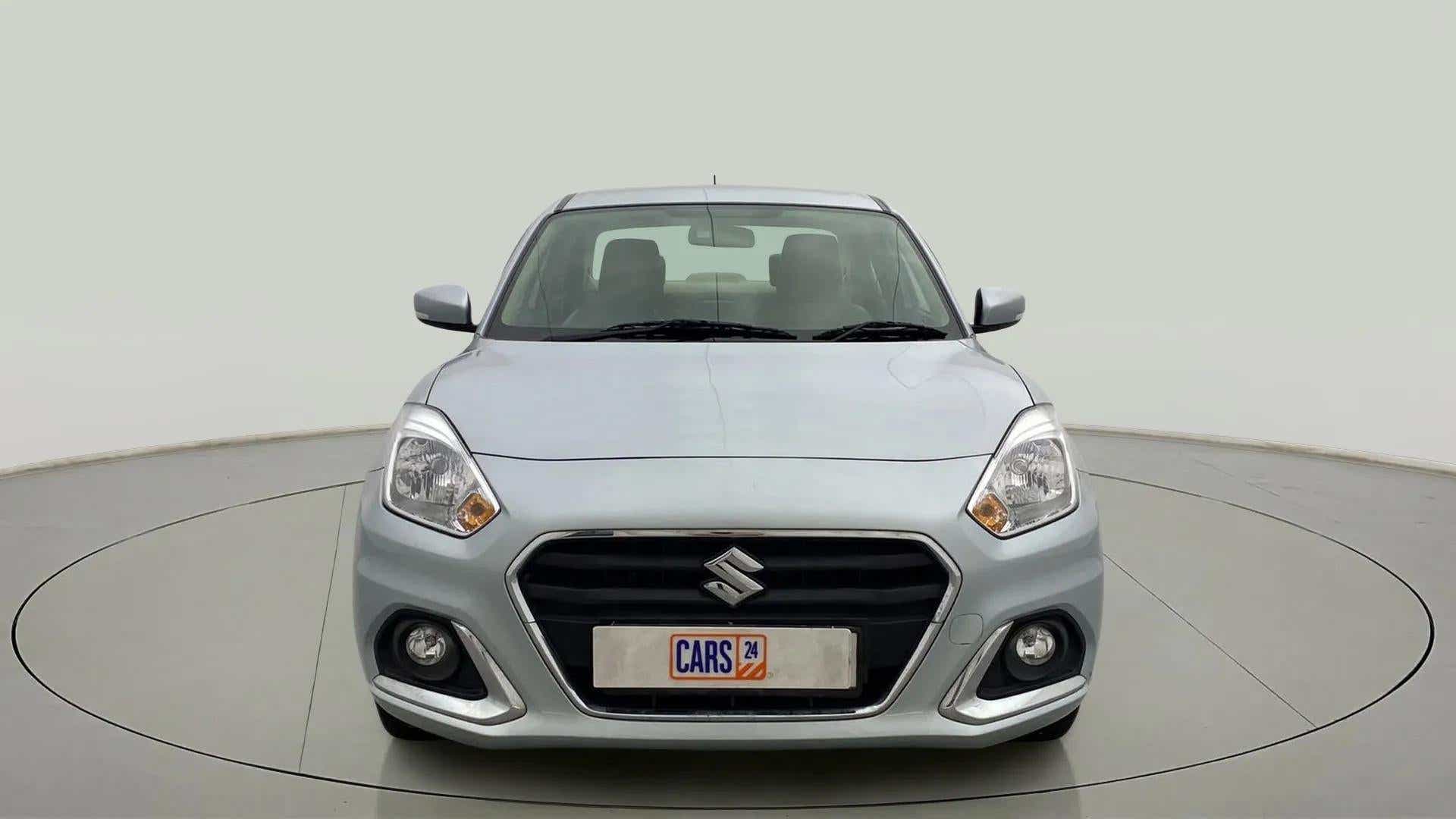 Front view of a splendid silver Maruti Suzuki Dzire