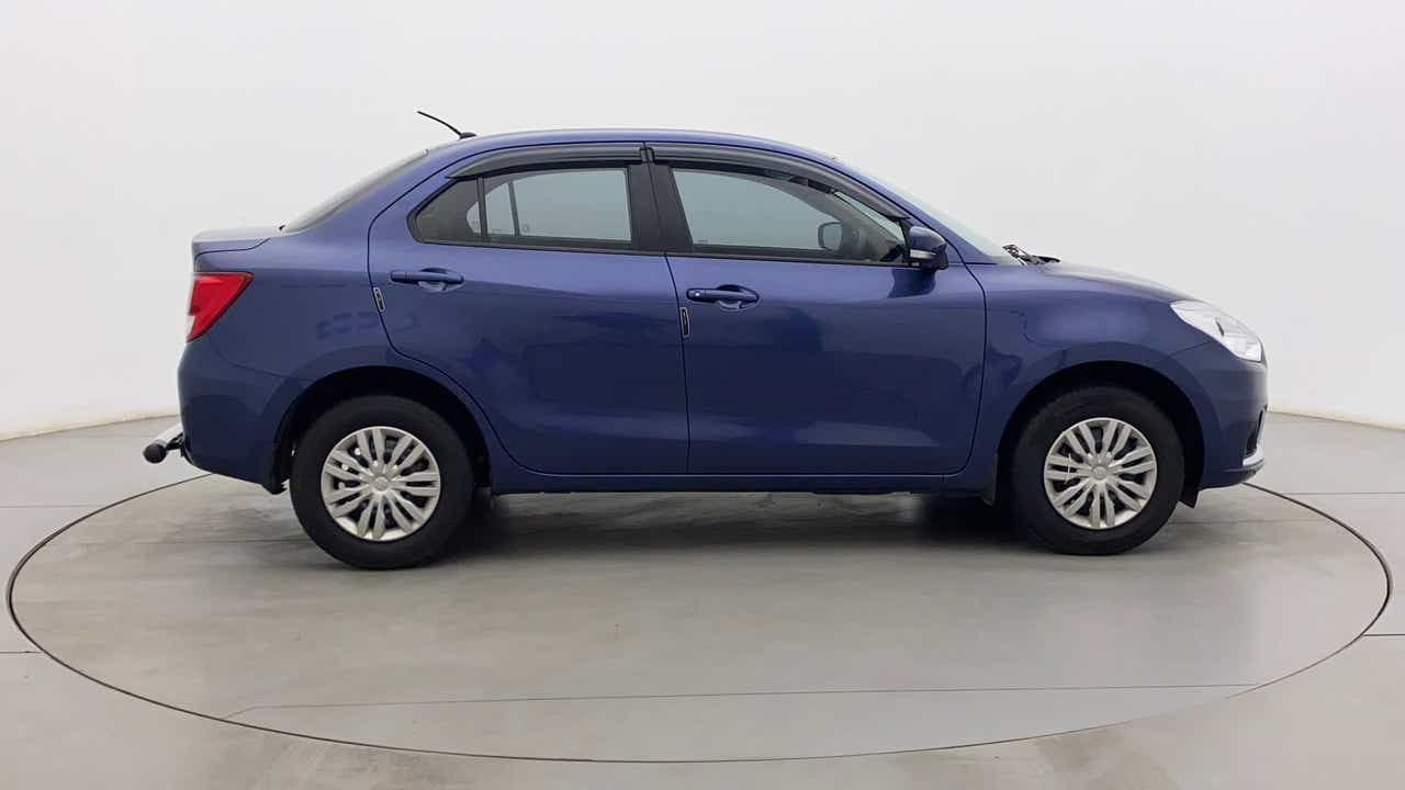 Side view of a Maruti Suzuki Dzire 2018-2023