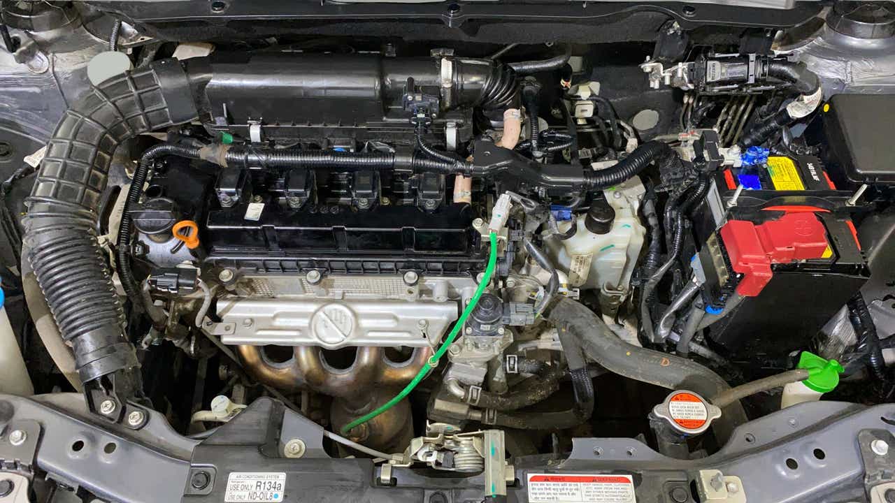 Engine bay of a Maruti Suzuki Dzire 2018-2023