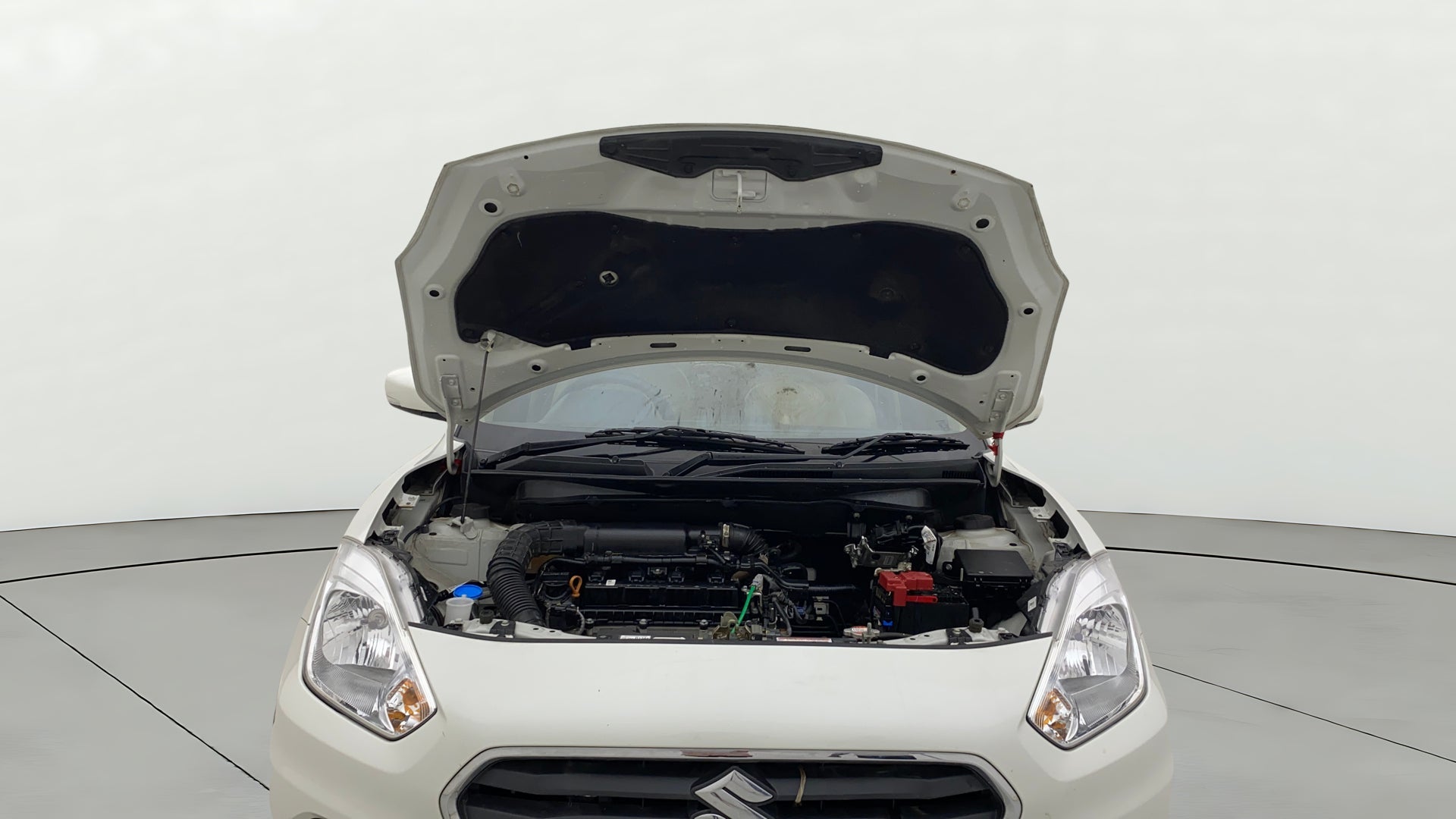 Engine bay view of a Maruti Suzuki Dzire
