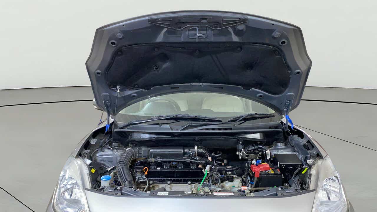 Engine bay of a Maruti Suzuki Dzire 2018-2023