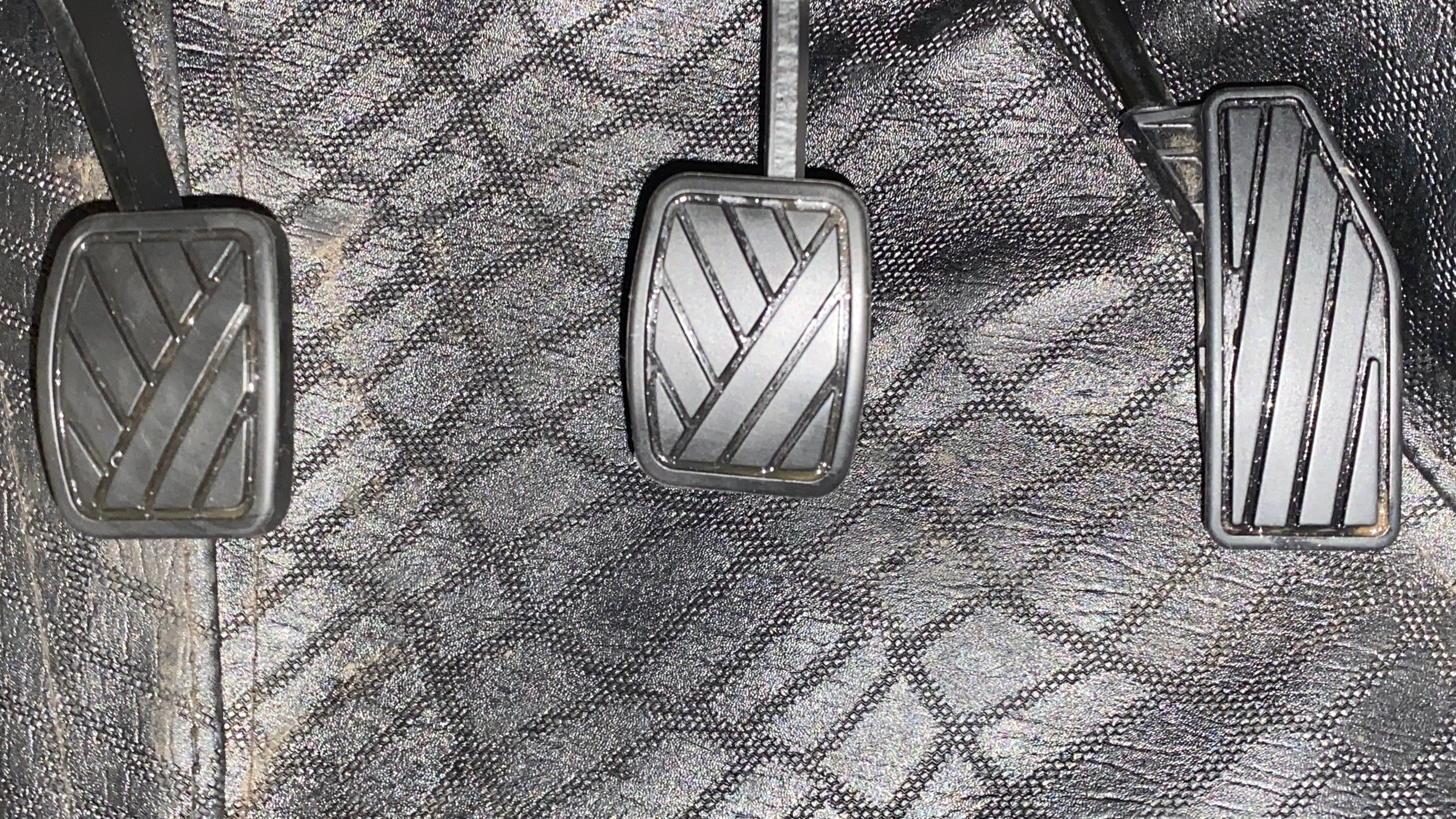 Foot pedal cluster of a Maruti Suzuki Dzire 2018-2023