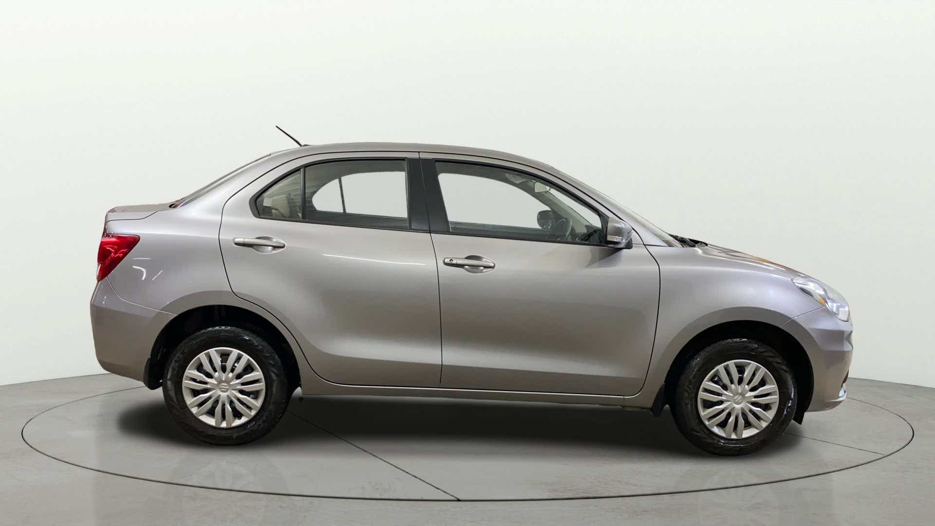 Side view of a Maruti Suzuki Dzire 2018-2023