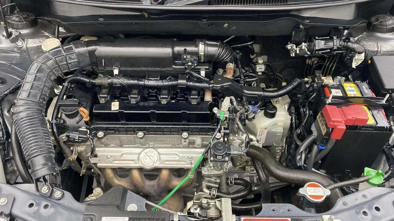 Engine bay view of a Maruti Suzuki Dzire 2018-2023