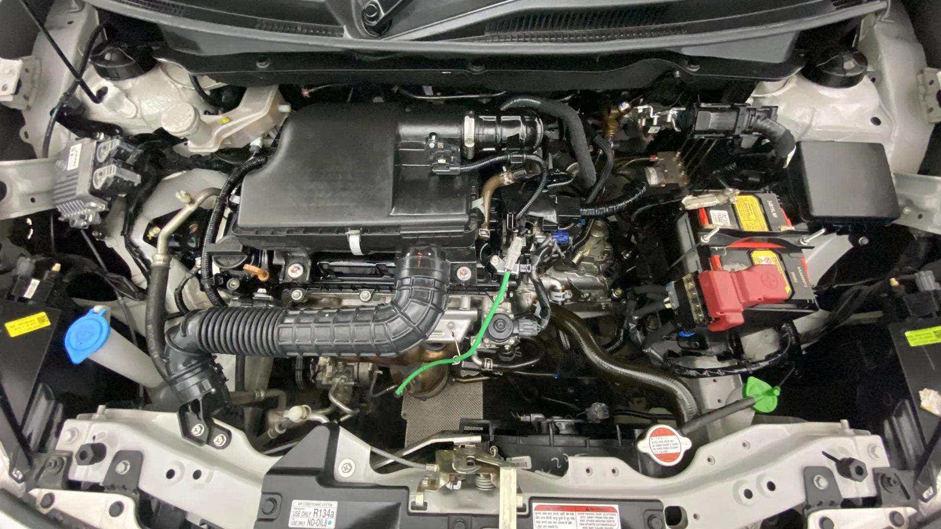 Engine bay of a Maruti Suzuki Dzire