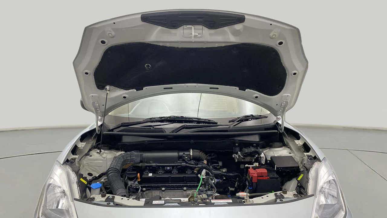 Engine bay of a Maruti Suzuki Dzire 2018-2023