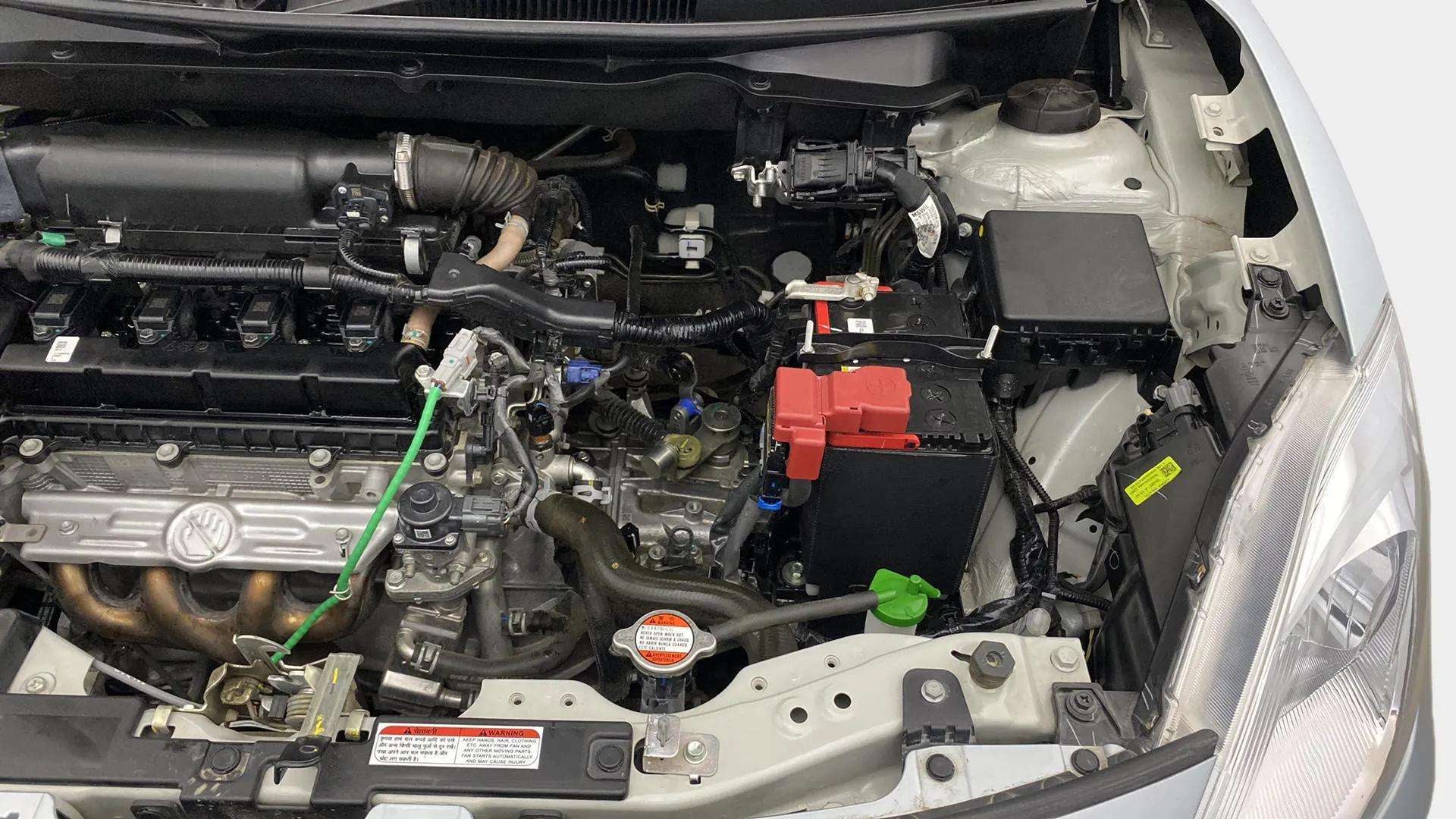 Engine bay of a Maruti Suzuki Dzire 2018-2023