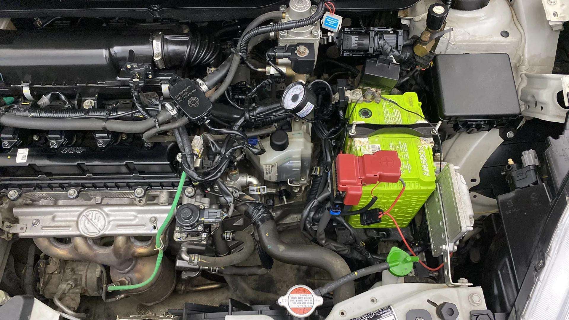 Engine bay of a Maruti Suzuki Dzire