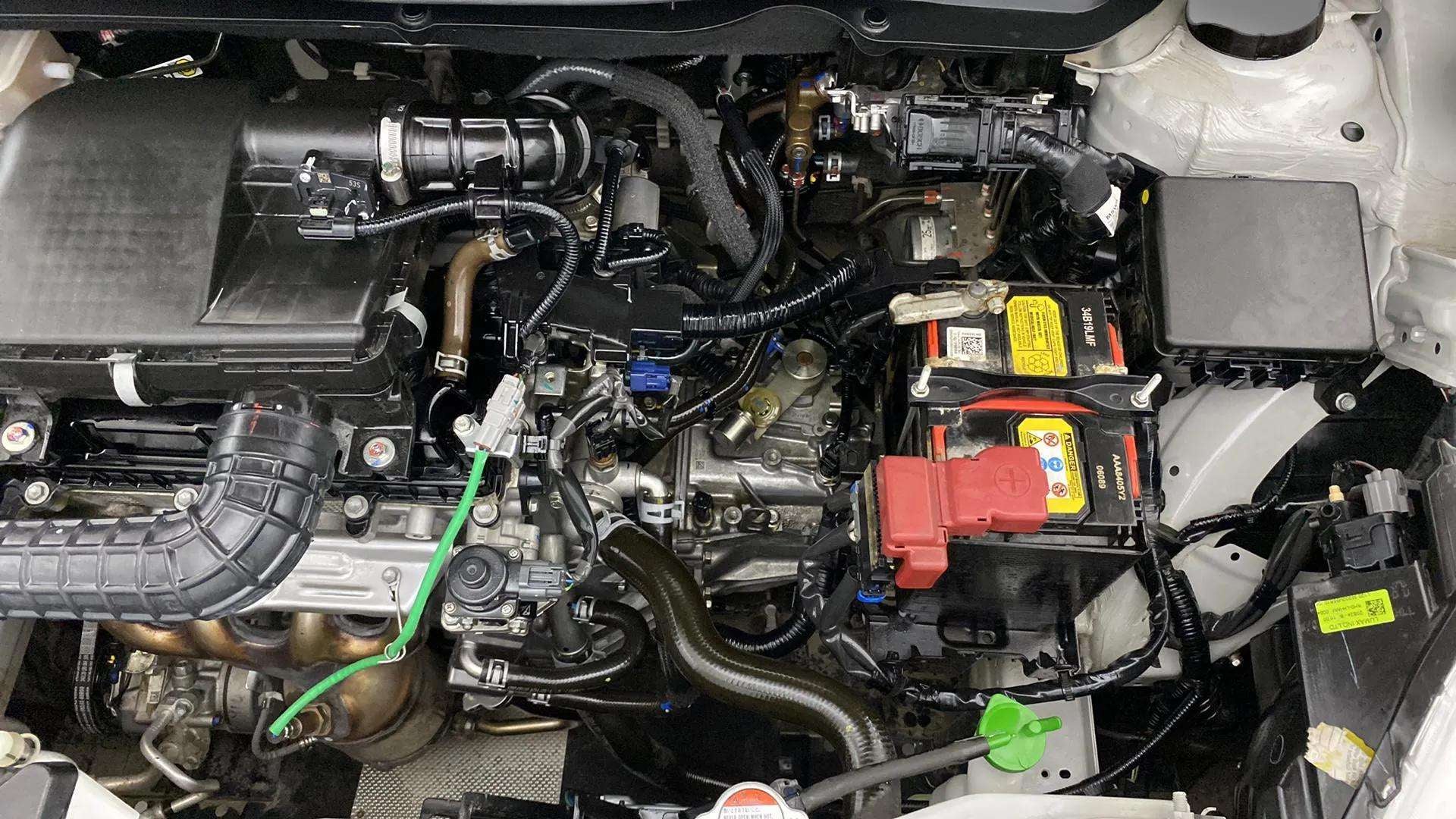 Engine bay of a Maruti Suzuki Dzire