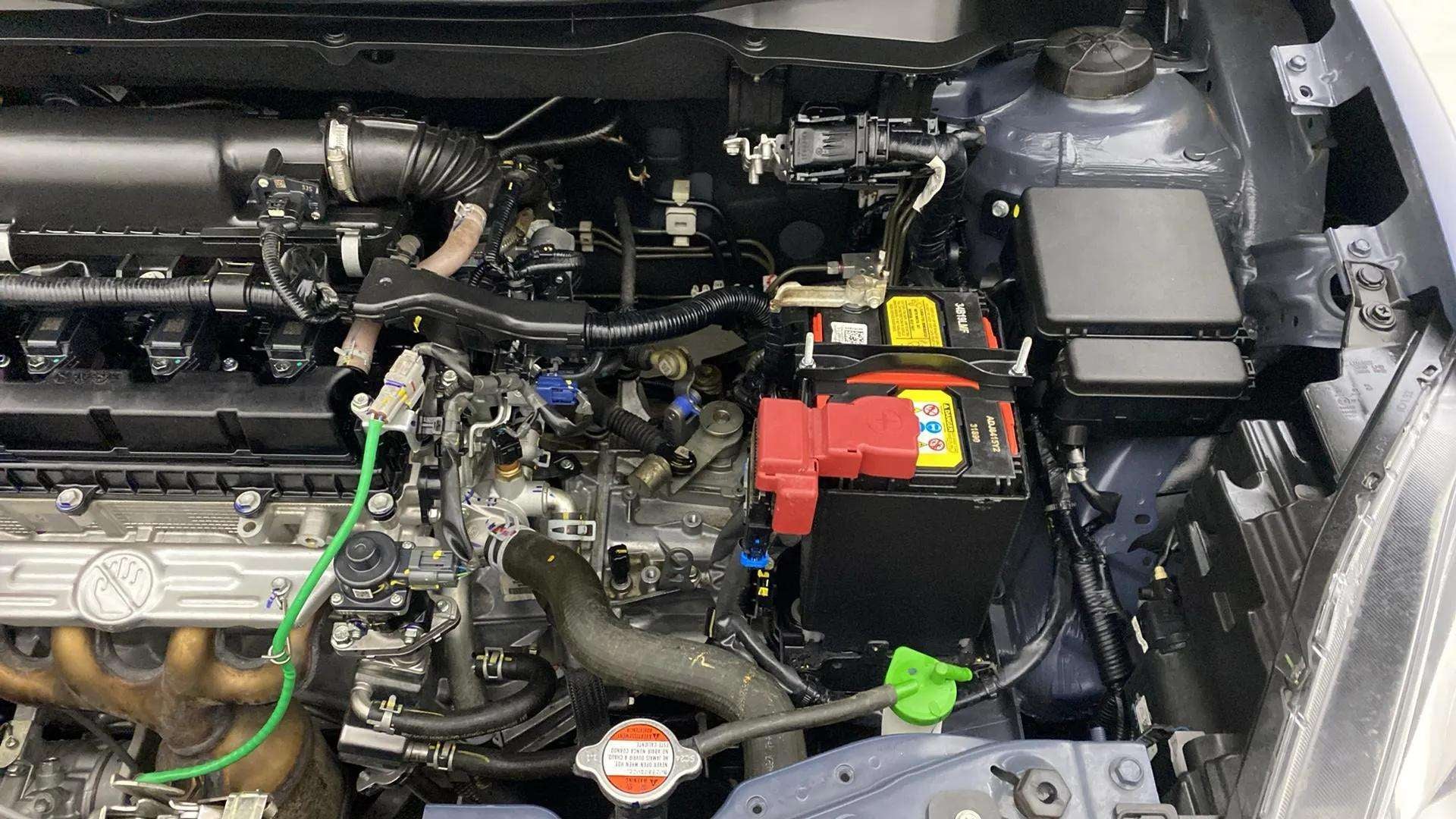 Engine bay of a Maruti Suzuki Dzire