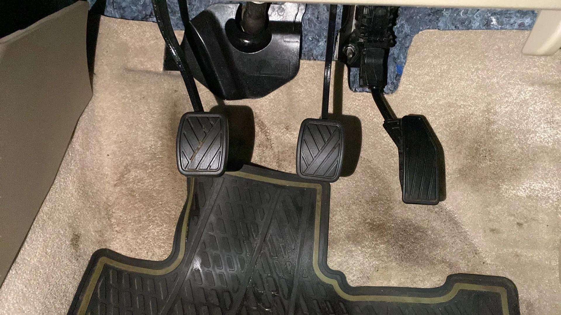 Foot pedals of a Maruti Suzuki Dzire 2018-2023