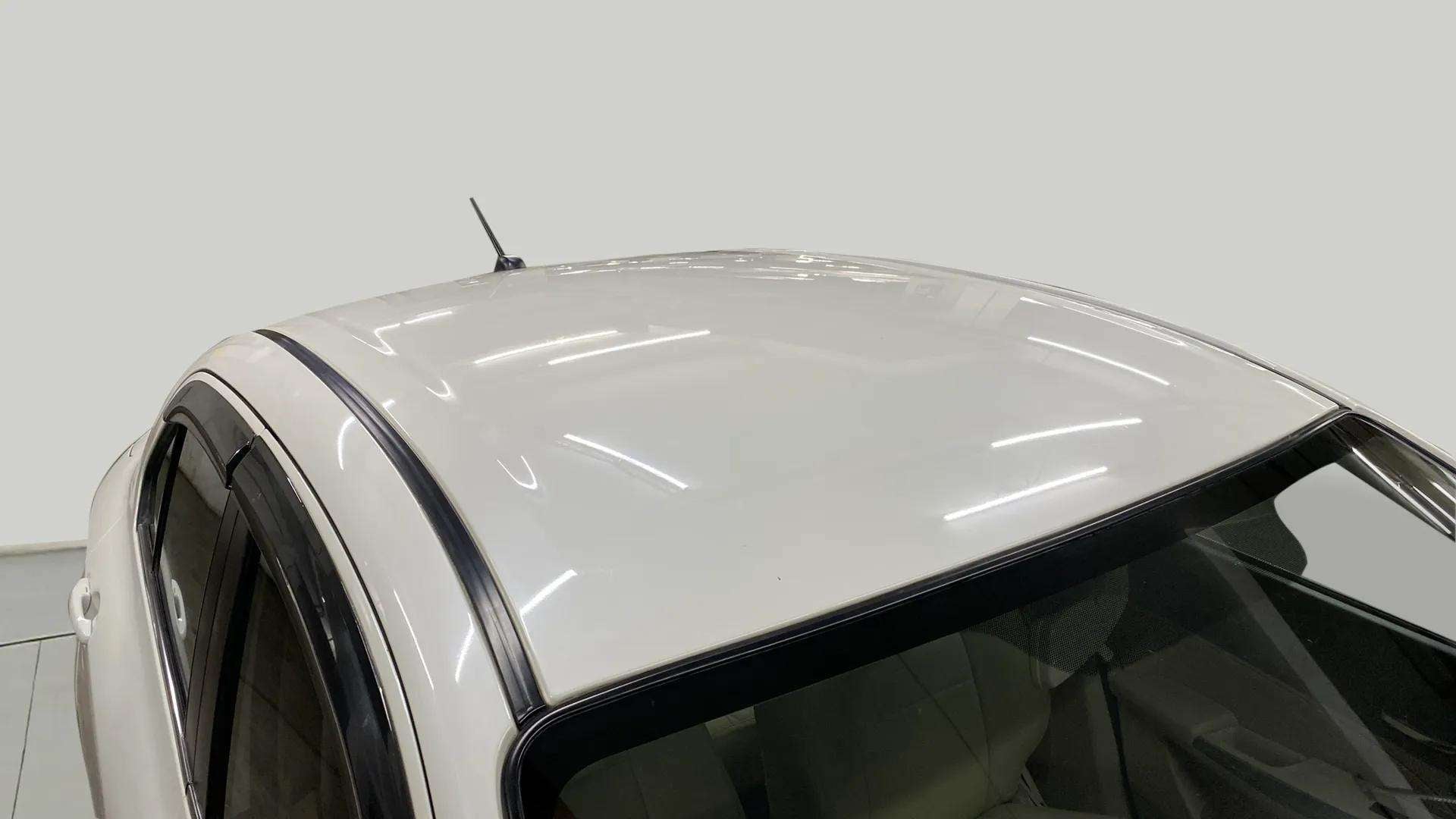 Roof view of a maruti suzuki dzire 2018-2023