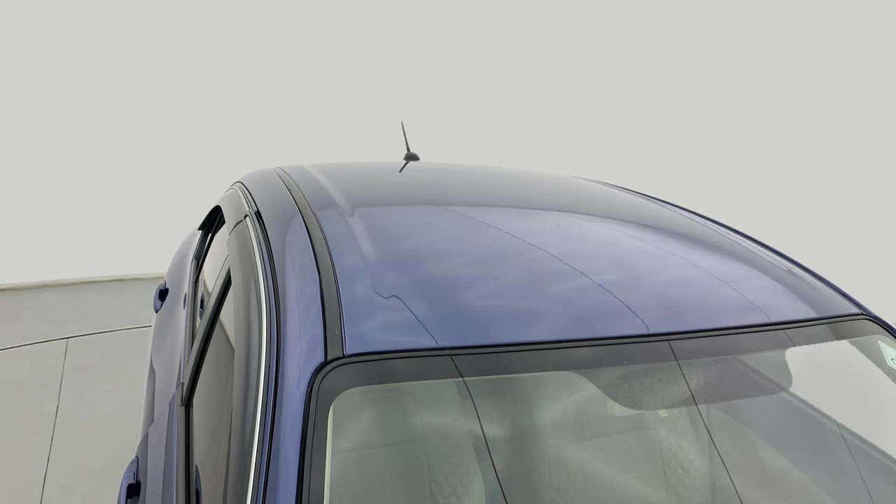 Roof view of a Maruti Suzuki Dzire 2018-2023