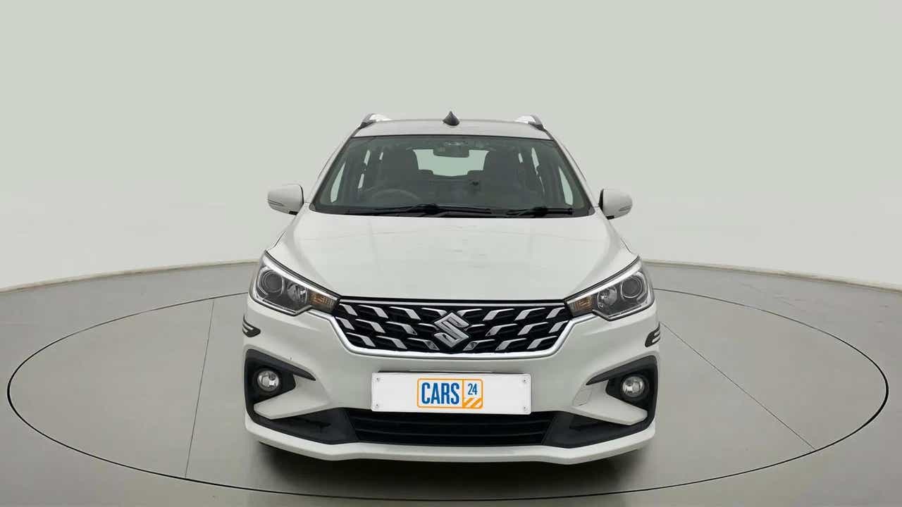 Front view of a Maruti Suzuki Ertiga