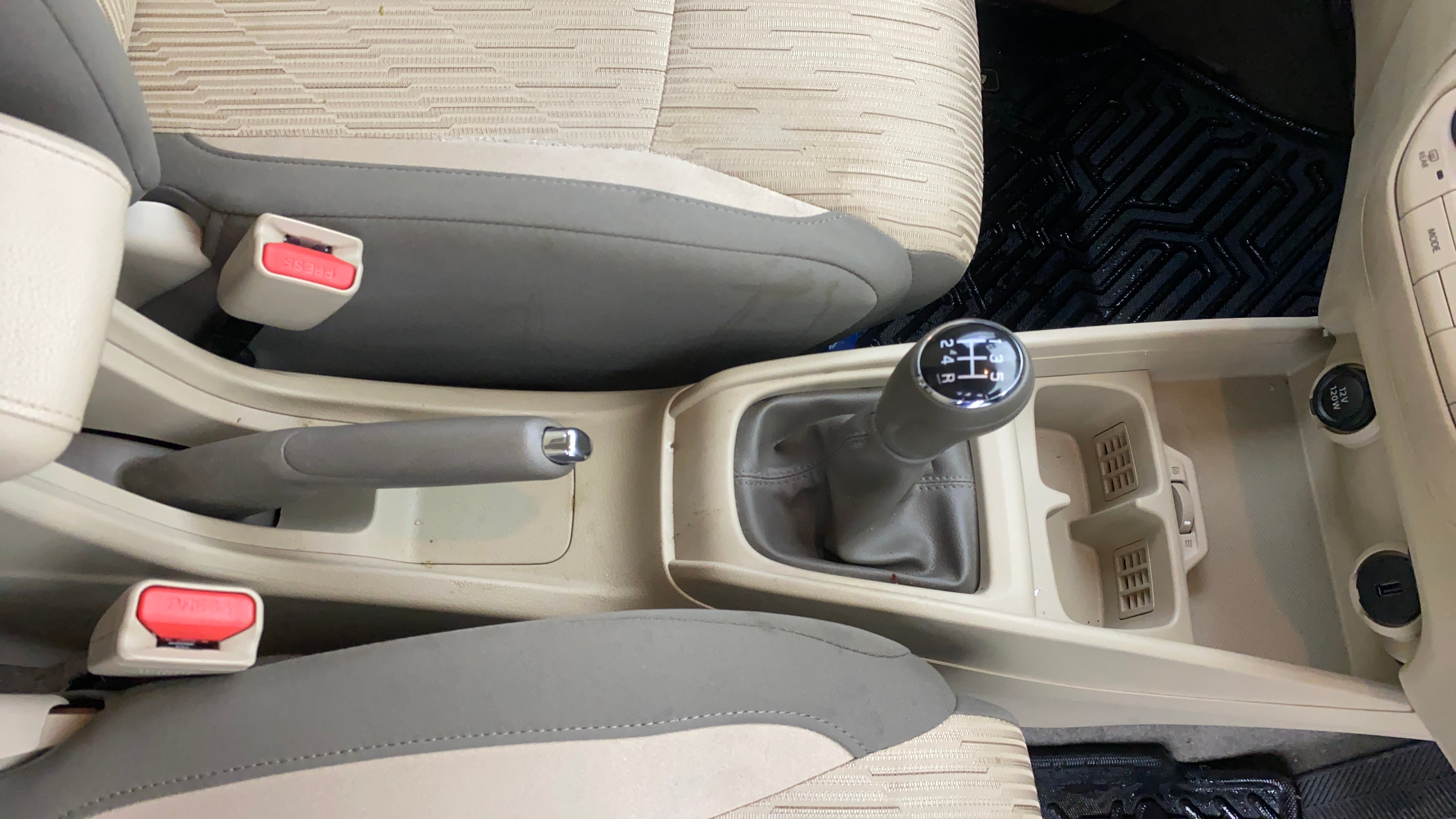 Center console and gear shift of a Maruti Suzuki Ertiga