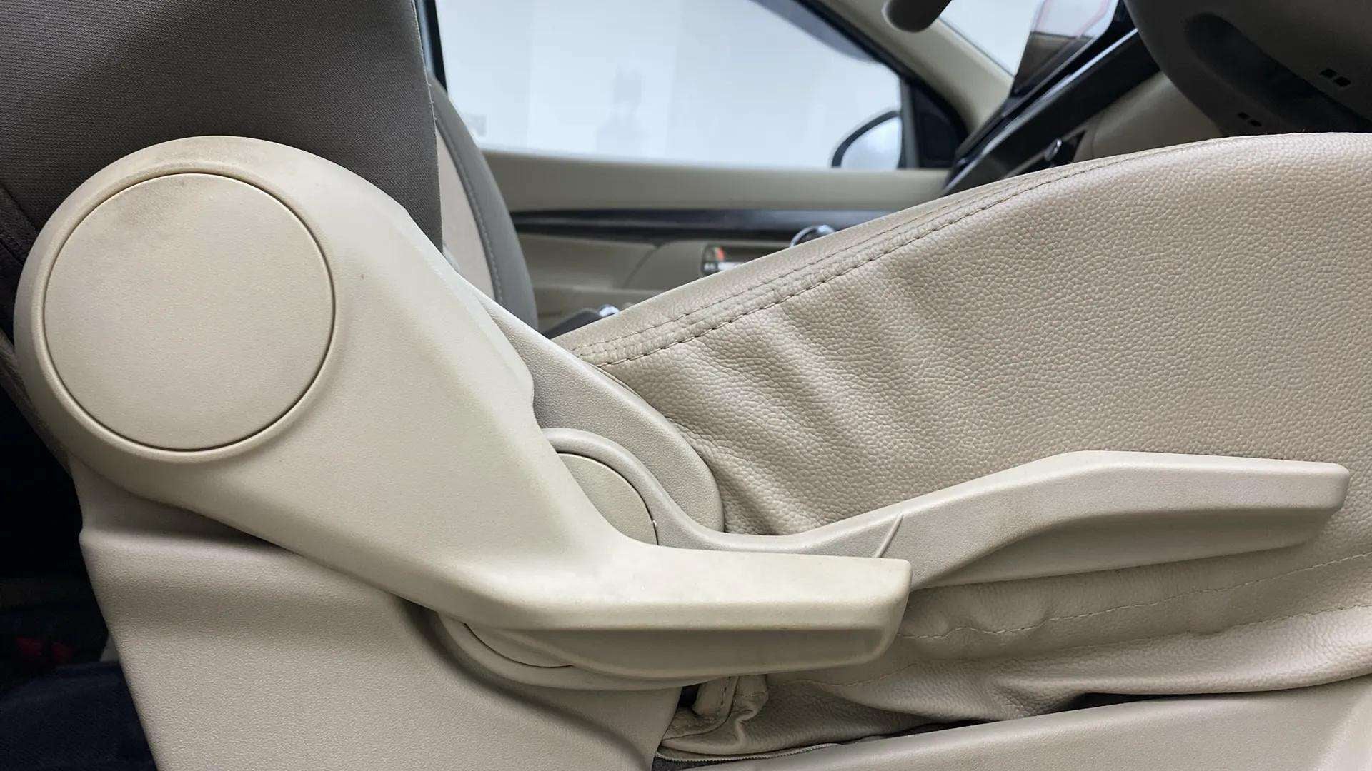 Seat adjustment lever of a Maruti Suzuki Ertiga