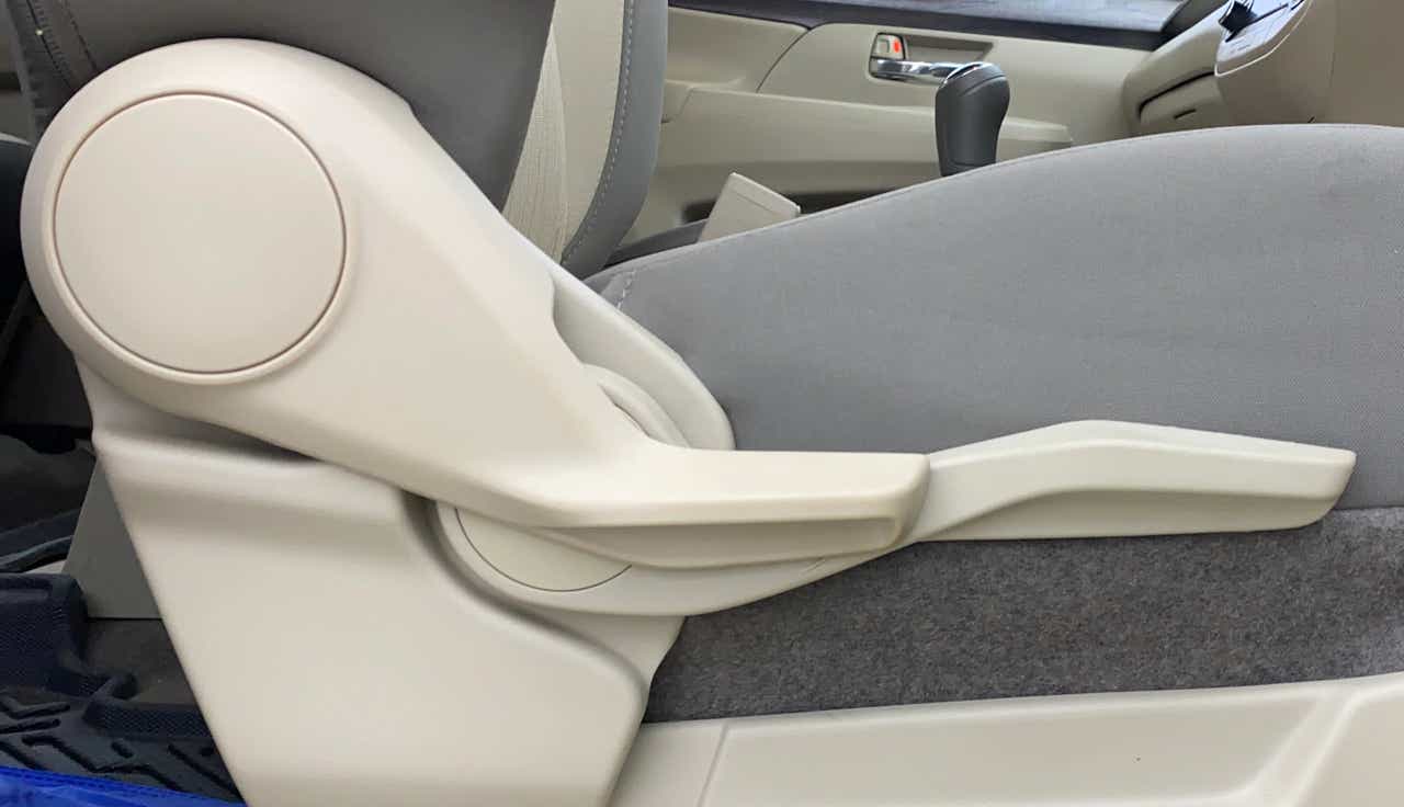 Seat adjustment lever of a Maruti Suzuki Ertiga