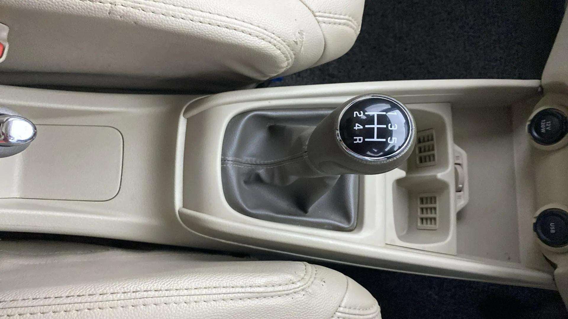 Gear shifter area of a Maruti Suzuki Ertiga