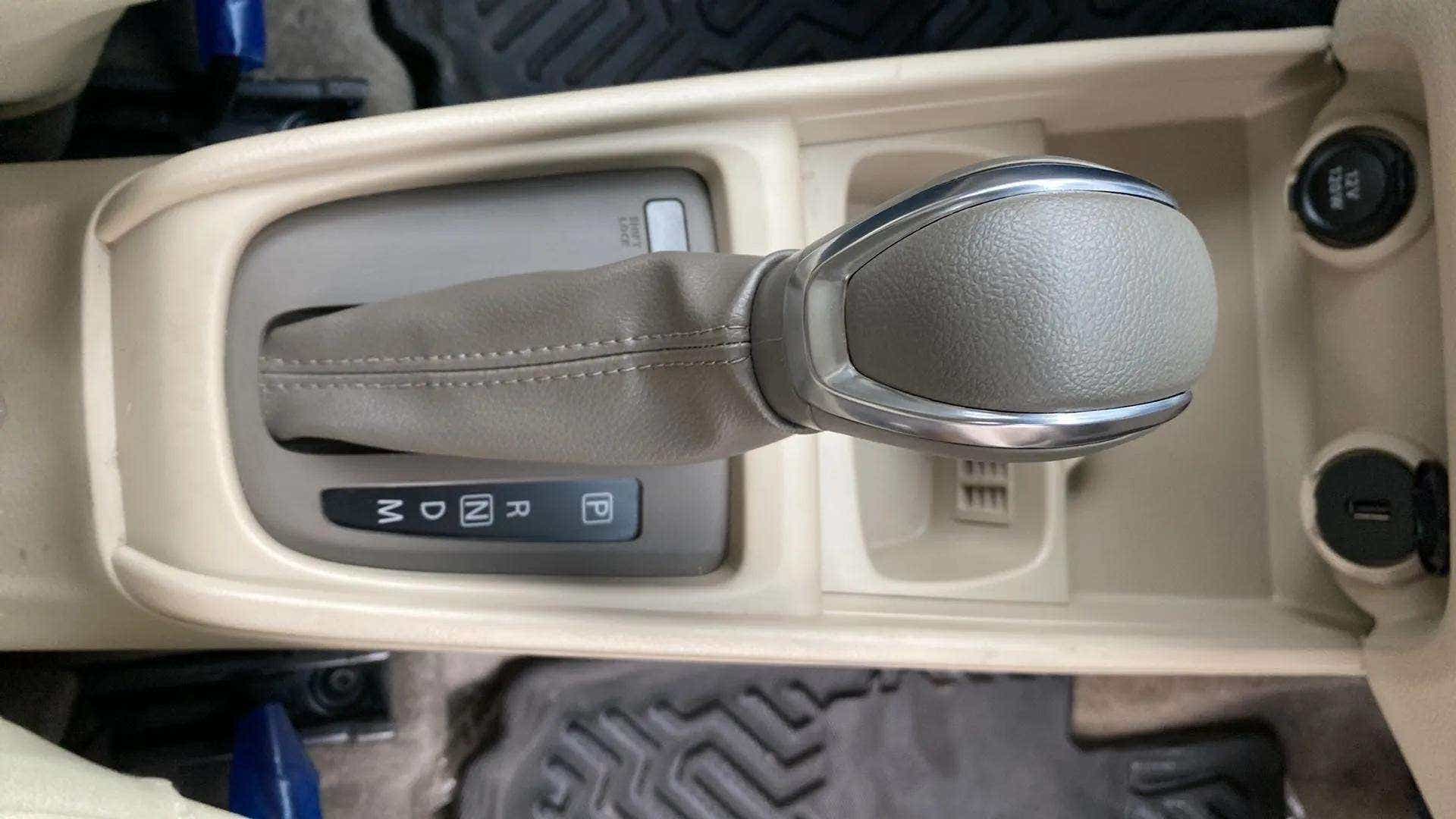 Gear lever area of a Maruti Suzuki Ertiga