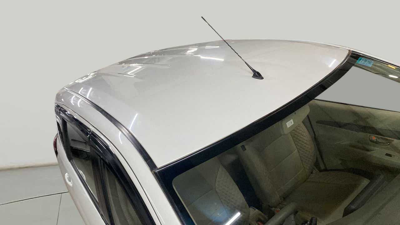 Roof and windshield view of a Maruti Suzuki Ertiga