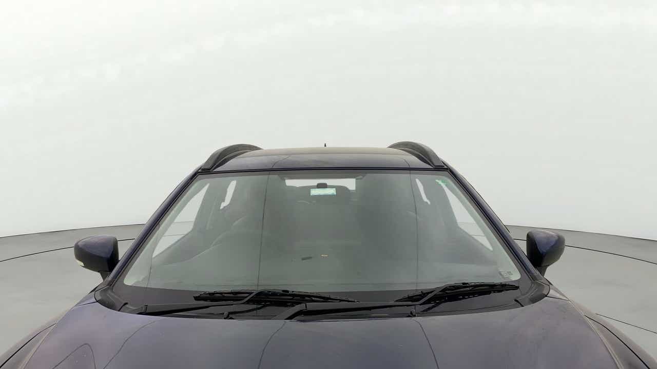 Front windshield and roofline of a Maruti Suzuki FRONX