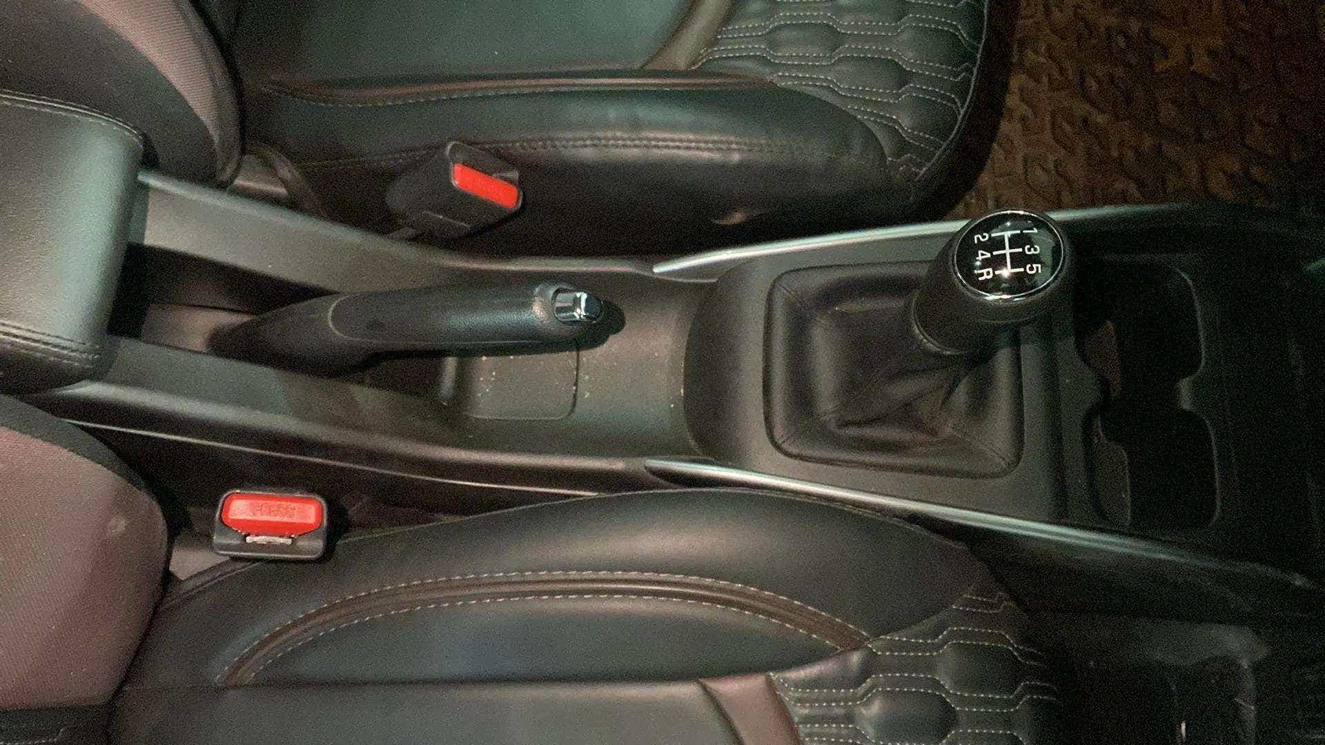 Gear lever and center console of a Maruti Suzuki FRONX
