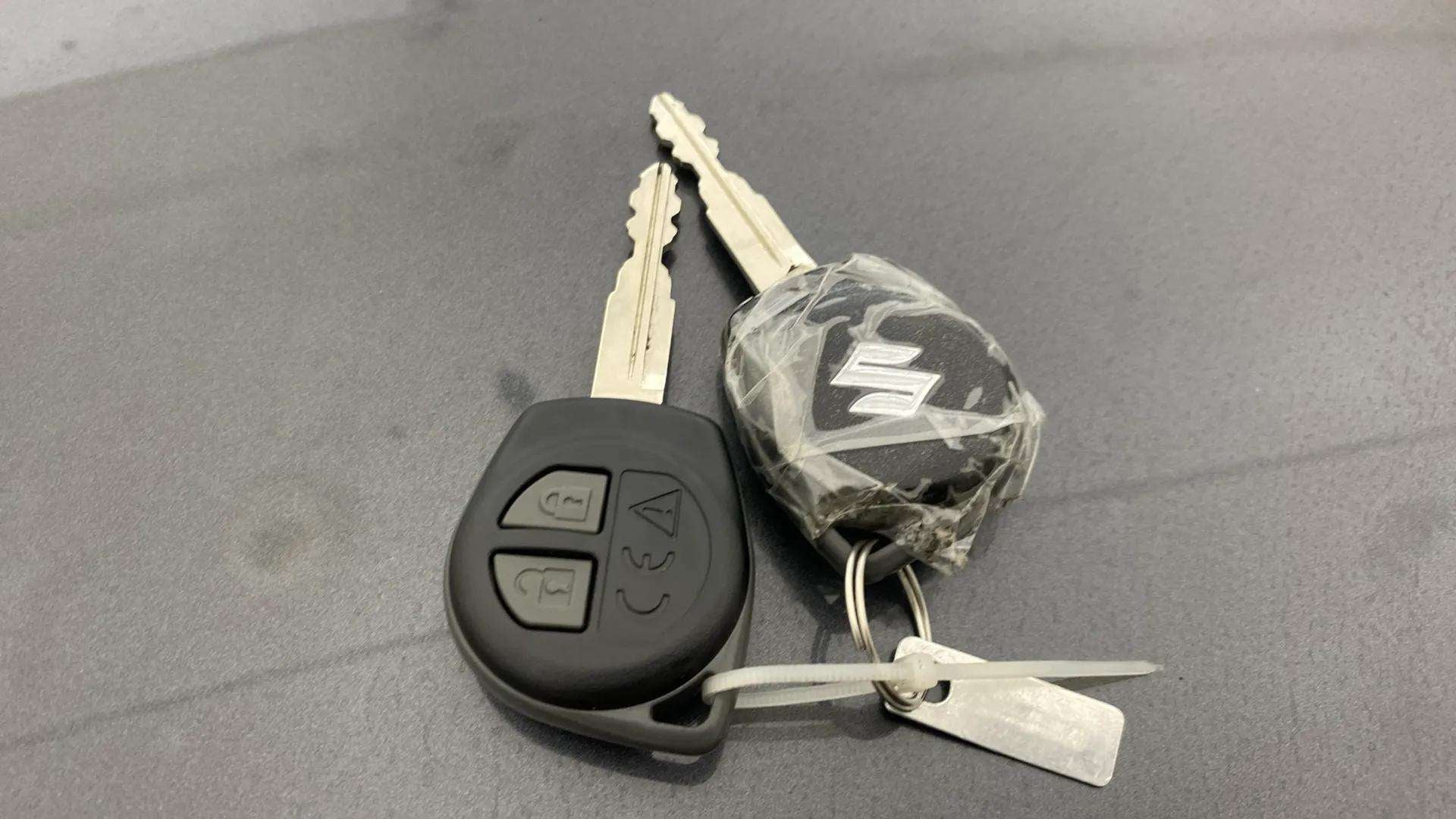 Car keys of a Maruti Suzuki FRONX