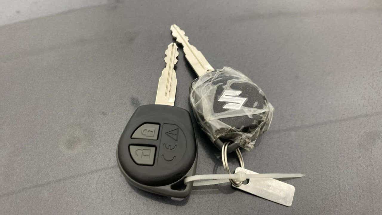 Car keys of a Maruti Suzuki FRONX