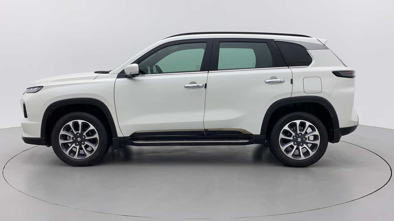 Side view of a Maruti Suzuki Grand Vitara
