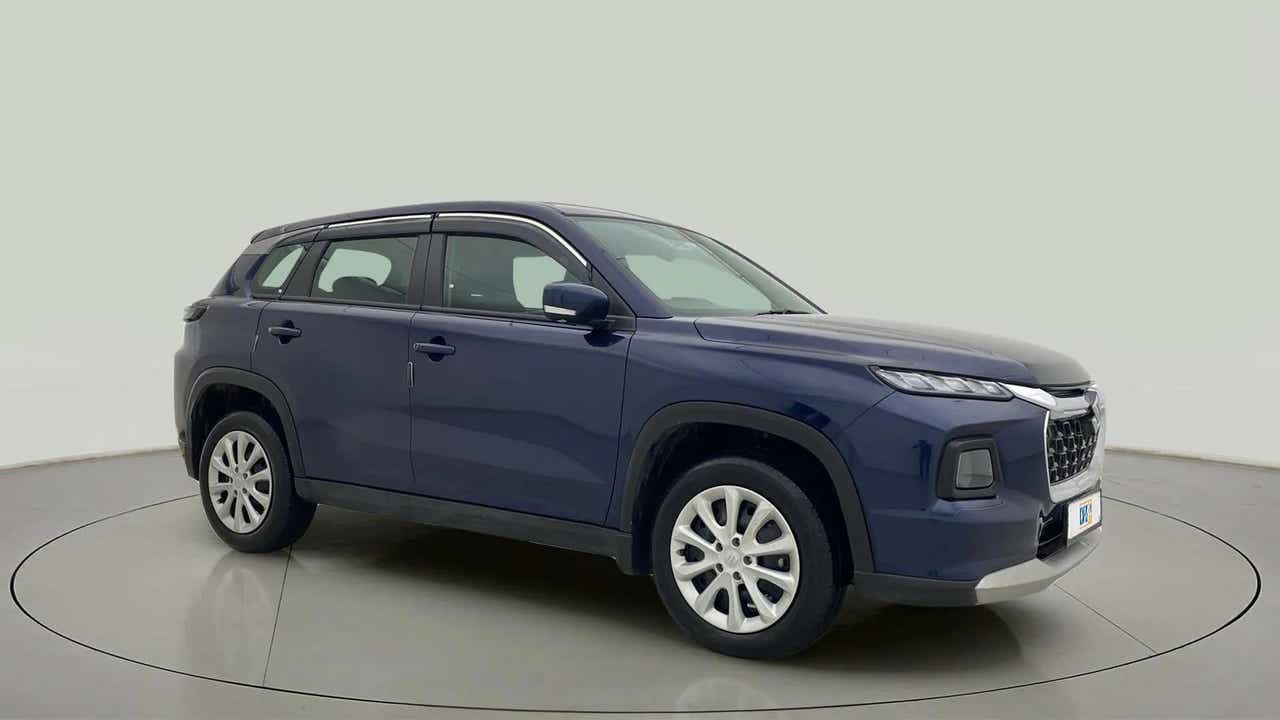 Front side view of a Nexa Blue Maruti Suzuki Grand Vitara