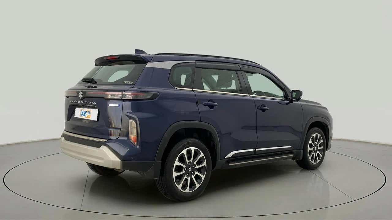 Rear three-quarter view of a Nexa Blue Maruti Suzuki Grand Vitara