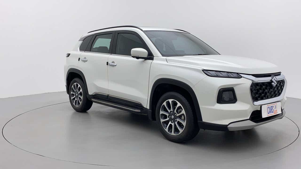 Front three-quarter view of a Maruti Suzuki Grand Vitara