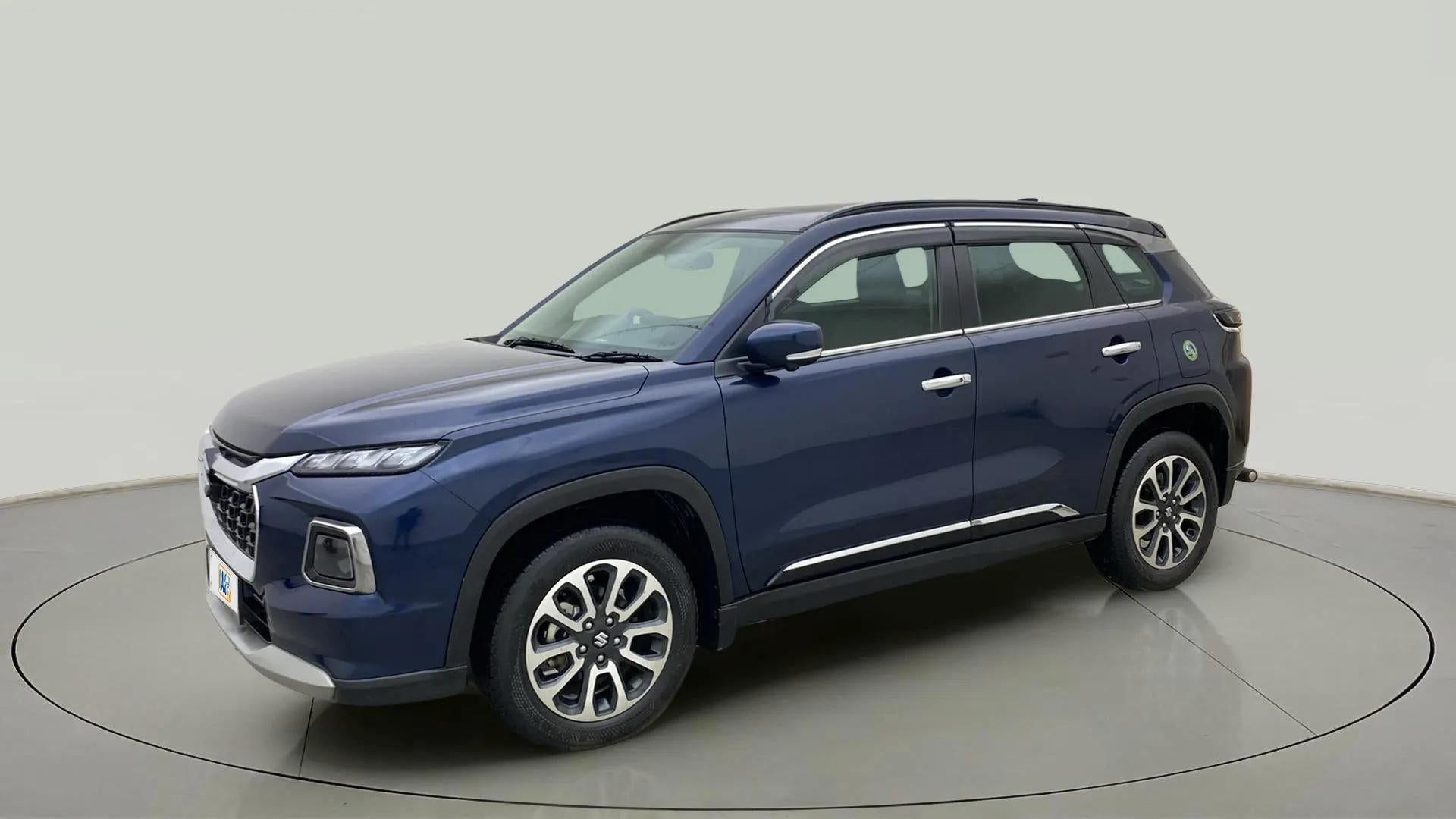 Front three-quarter view of a Nexa Blue Maruti Suzuki Grand Vitara