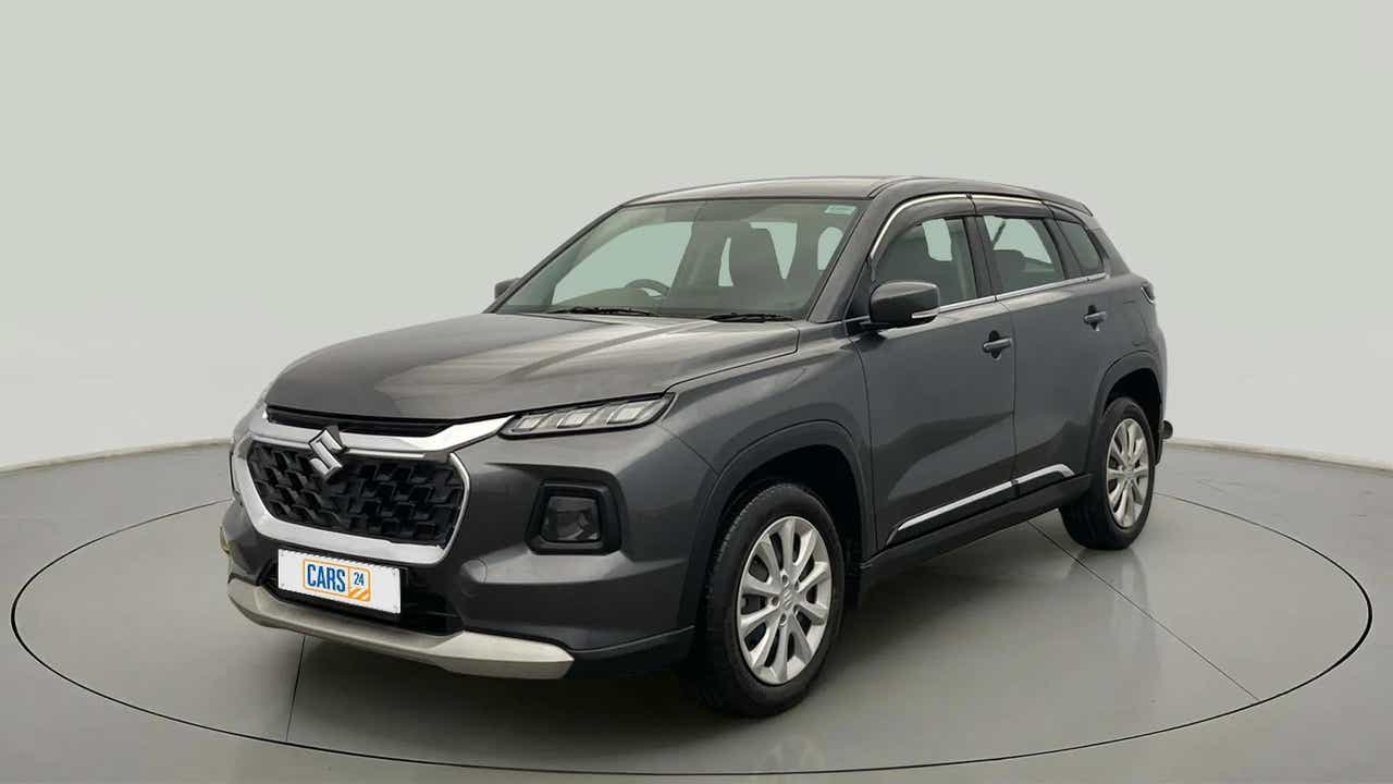 Front three-quarter view of a Maruti Suzuki Grand Vitara