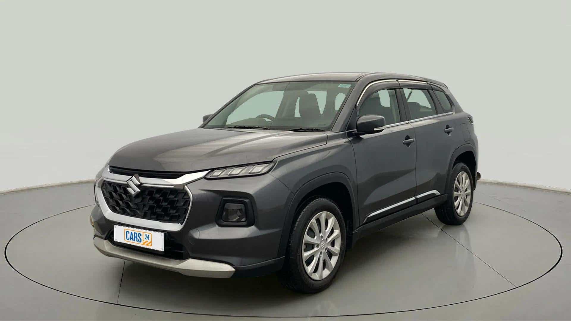 Front three-quarter view of a Maruti Suzuki Grand Vitara