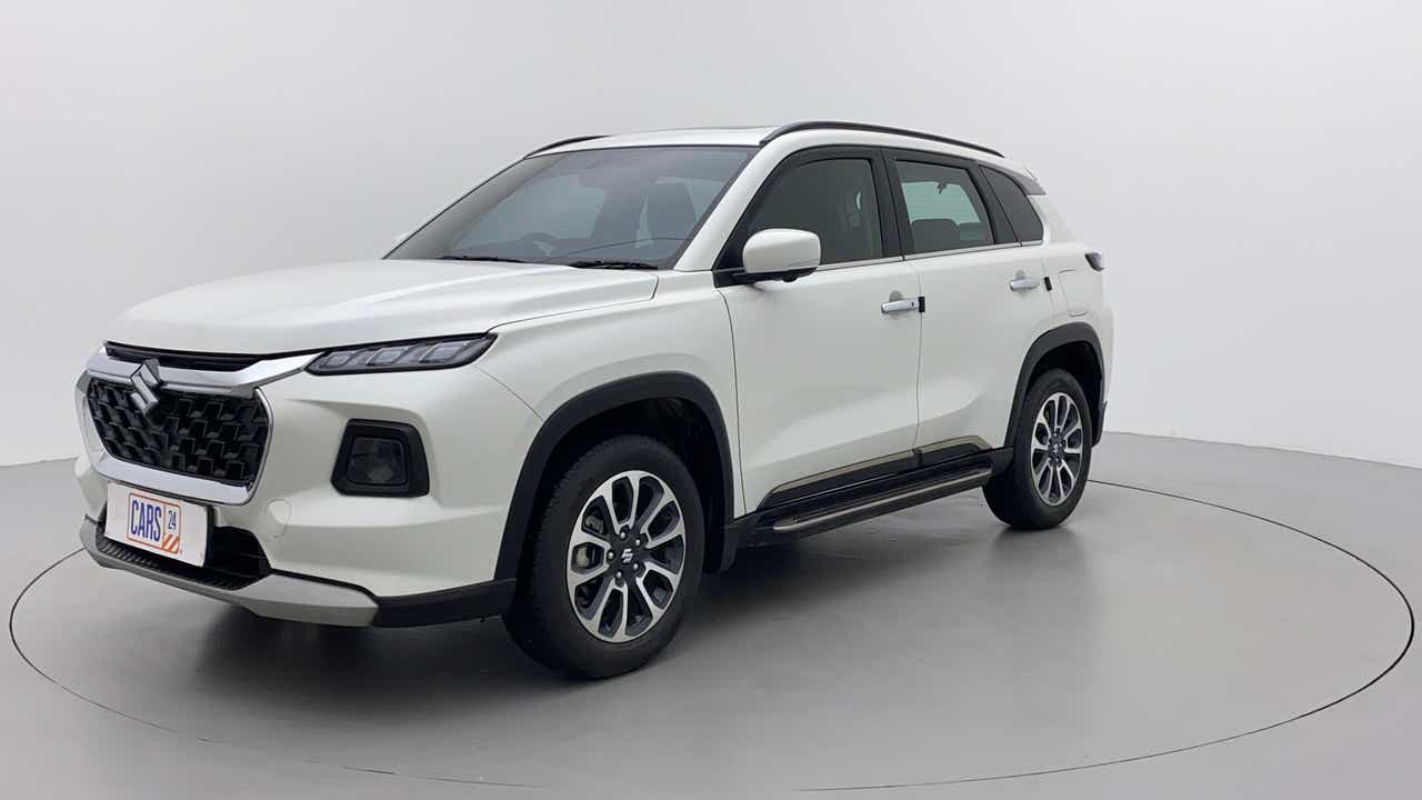 Front three-quarter view of a Maruti Suzuki Grand Vitara