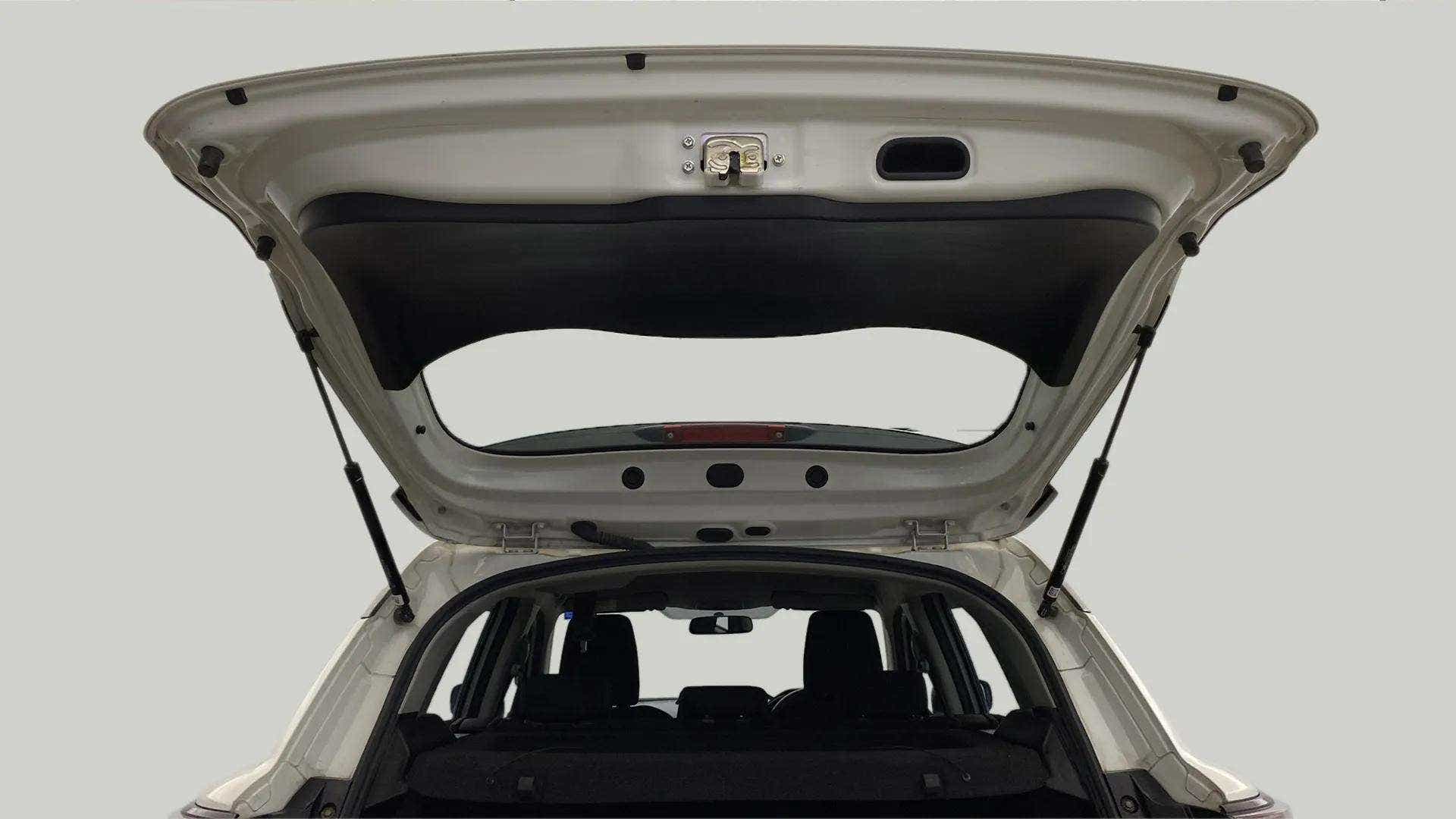 Boot open view of a Maruti Suzuki Grand Vitara