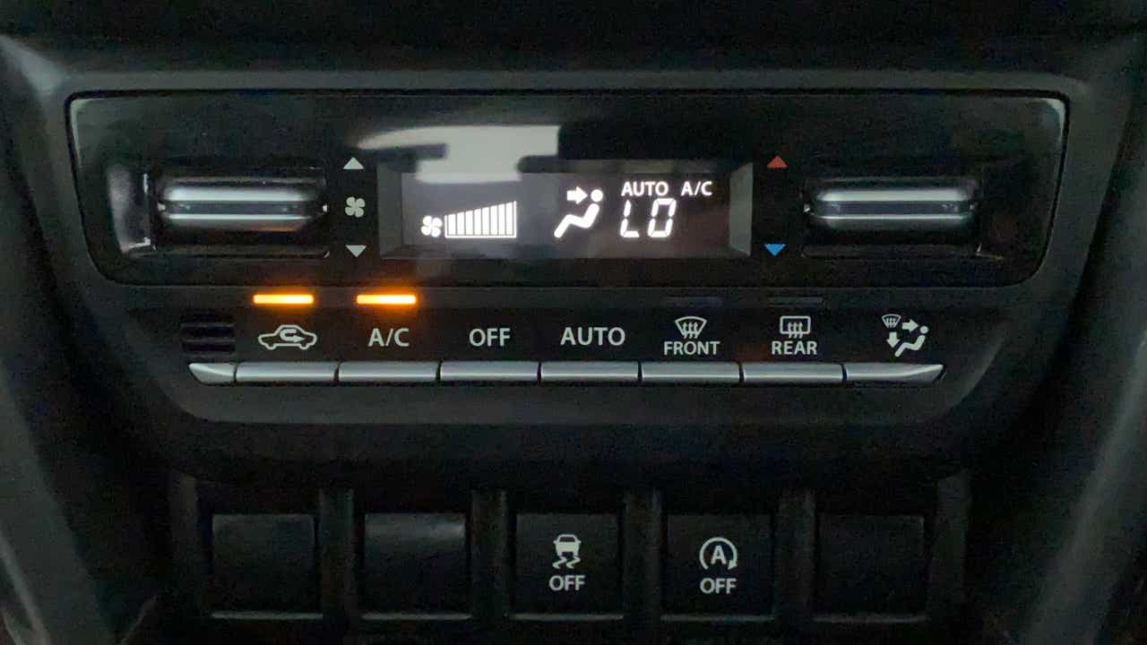 Air conditioning control panel of a Maruti Suzuki Grand Vitara