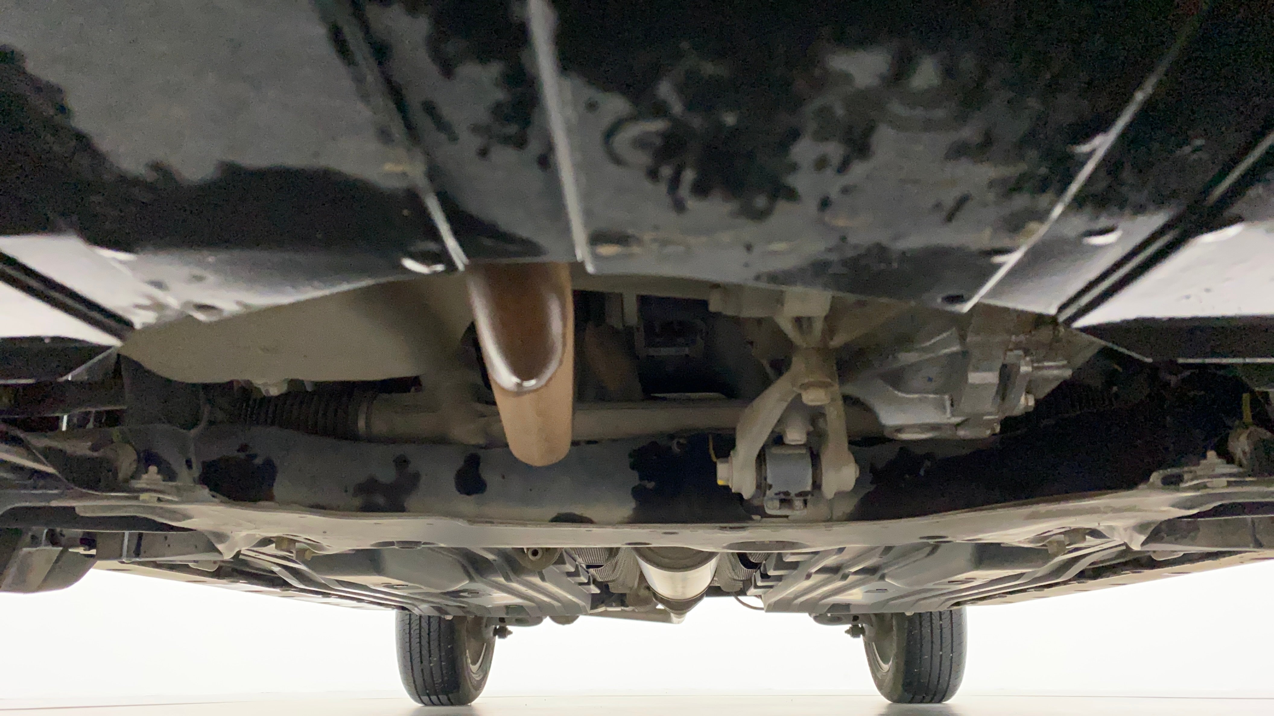 Undercarriage view of a Maruti Suzuki Grand Vitara