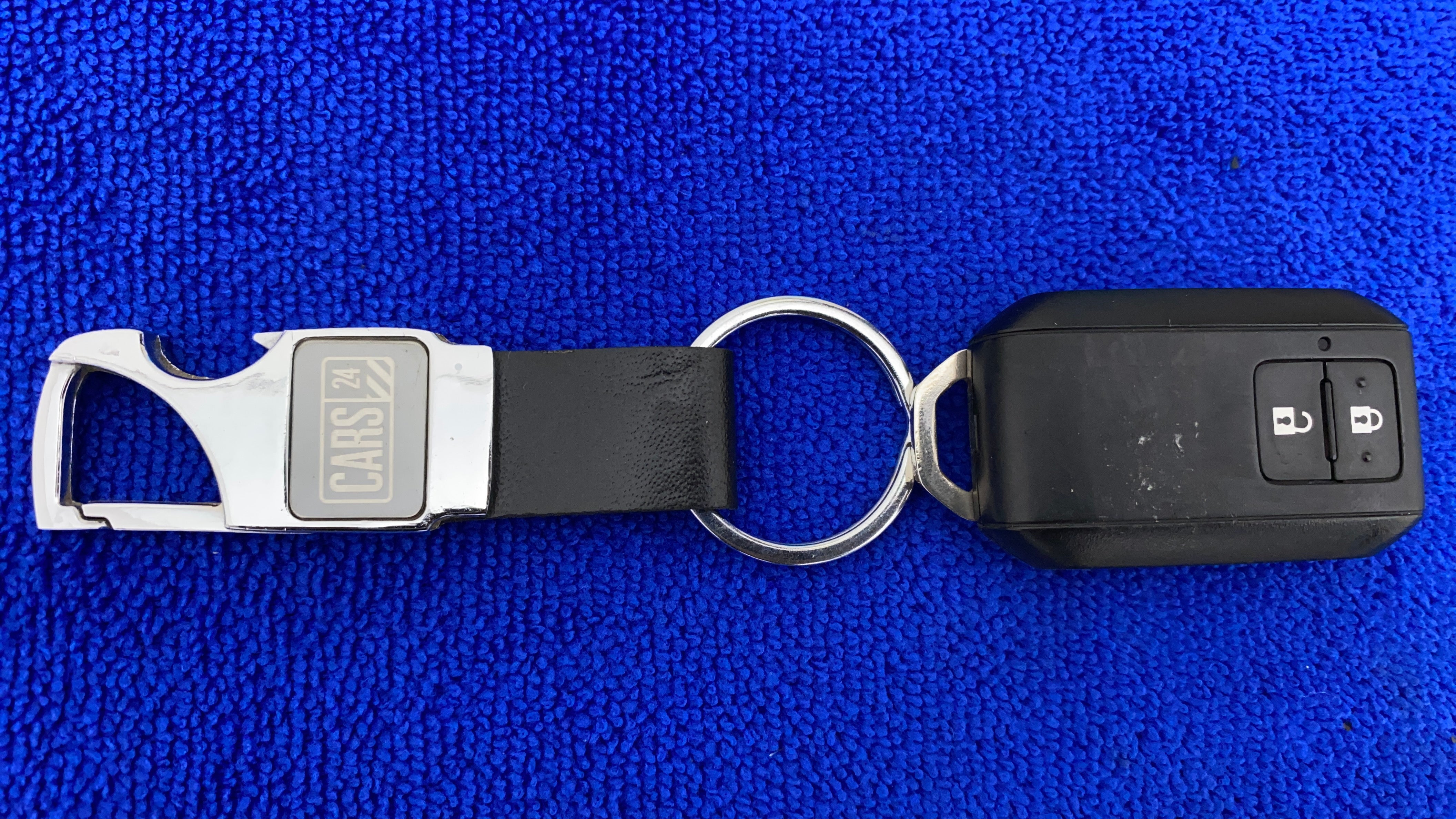 Car key fob with keychain for a Maruti Suzuki Grand Vitara