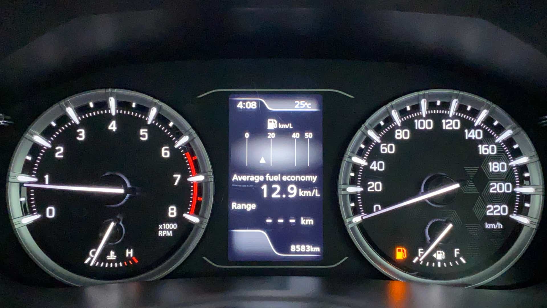 Instrument cluster of a Maruti Suzuki Grand Vitara