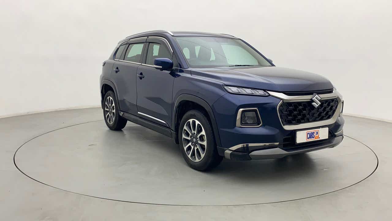 Front three-quarter view of a Nexa Blue Maruti Suzuki Grand Vitara