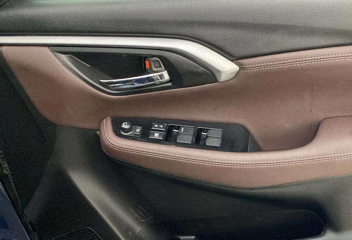 Interior door panel of a Maruti Suzuki Grand Vitara
